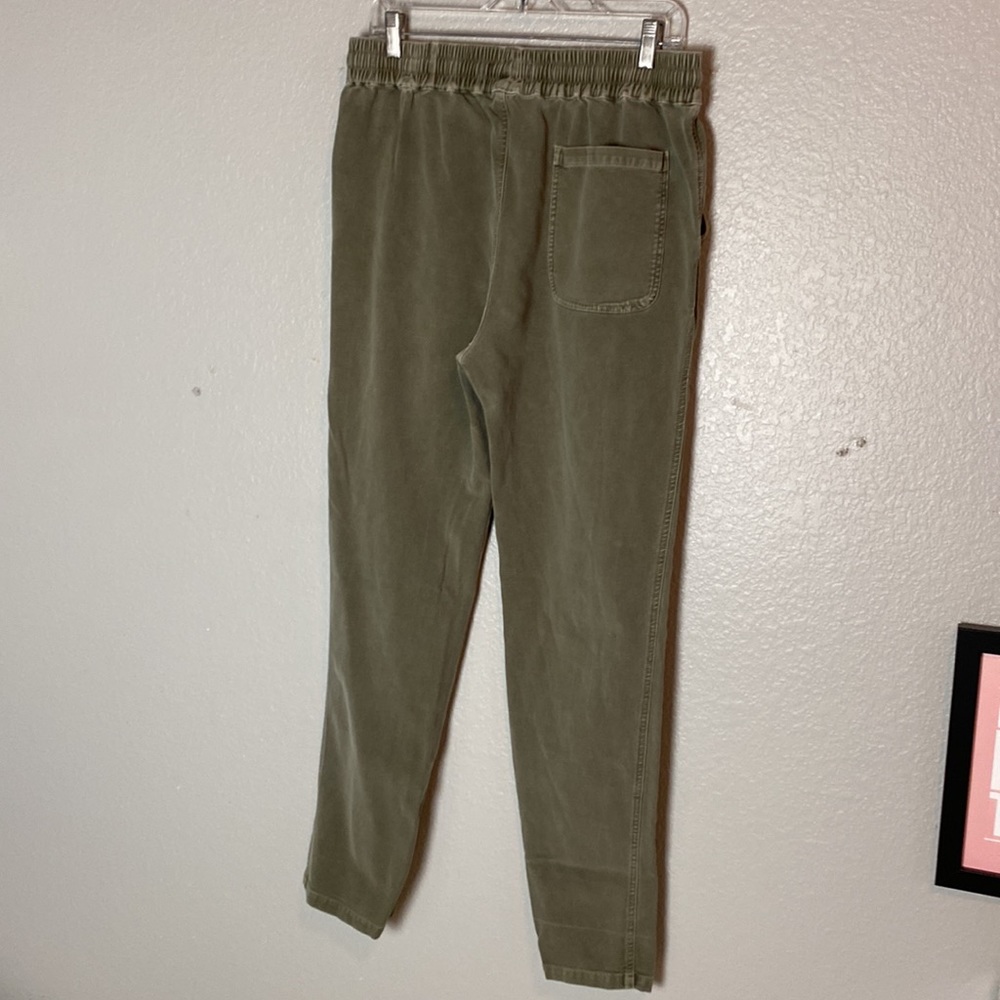 Frame Men’s Drawstring Pant In Army Green. Size L… - image 7